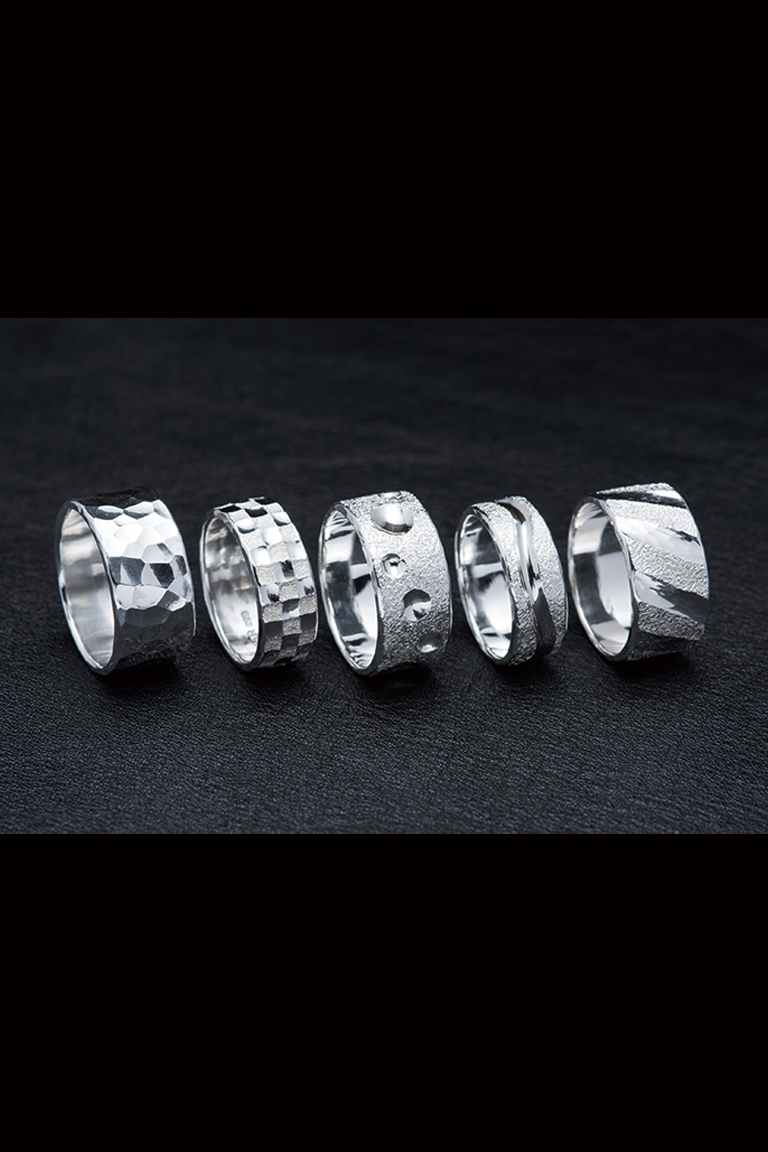 純銀打出リング
Silver rings